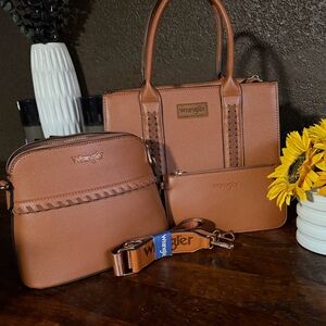 NWT wrangler purse with wallet and cosmetic bag